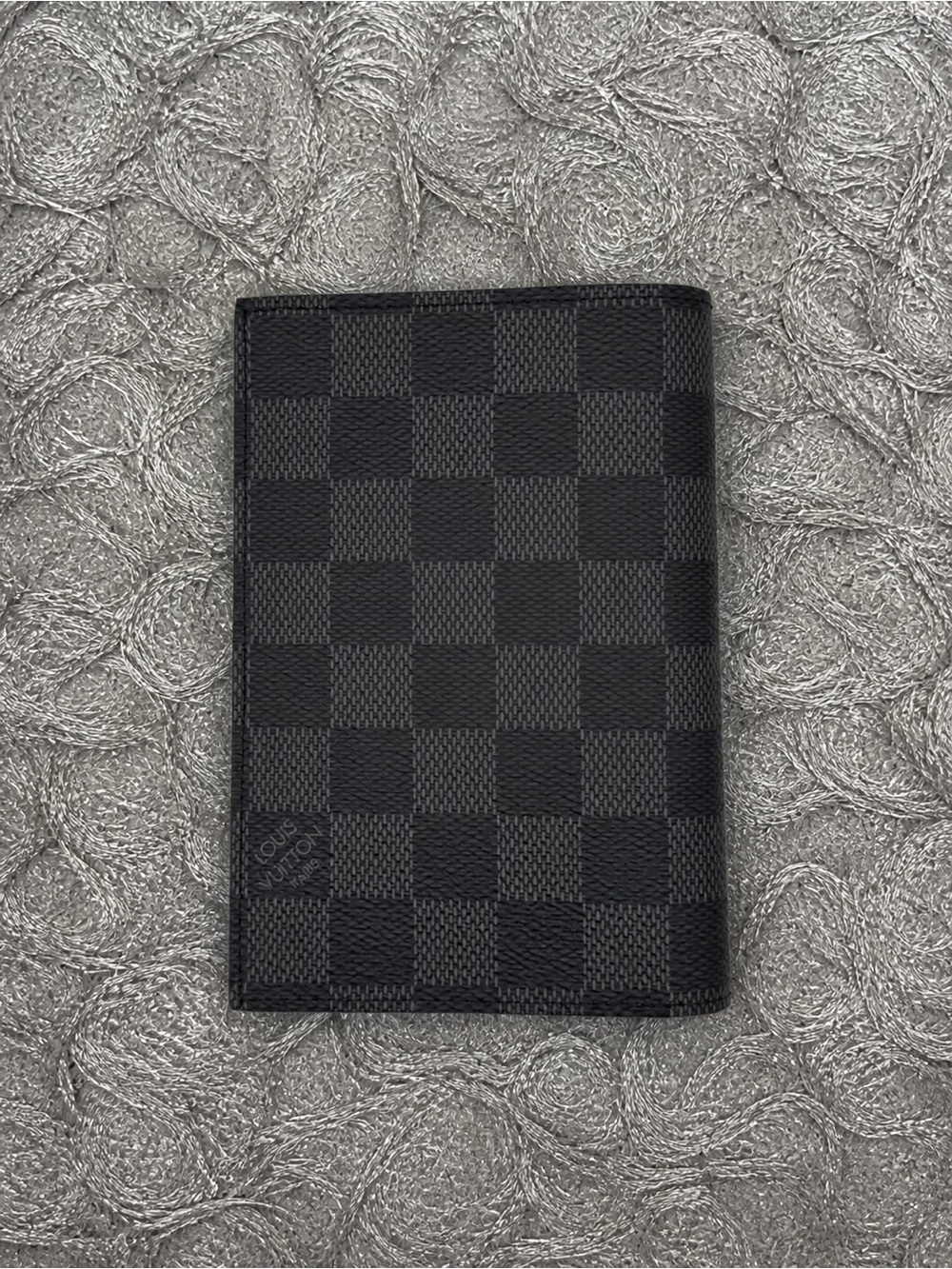 Louis Vuitton LV Black Damier Graphite Passport Cover/Holder - Picture 3 of 3